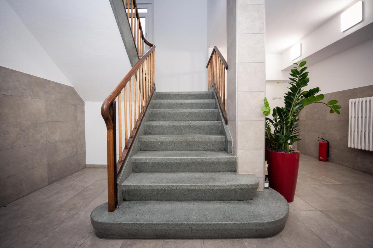 Zurich Furnished Homes Bagian luar foto